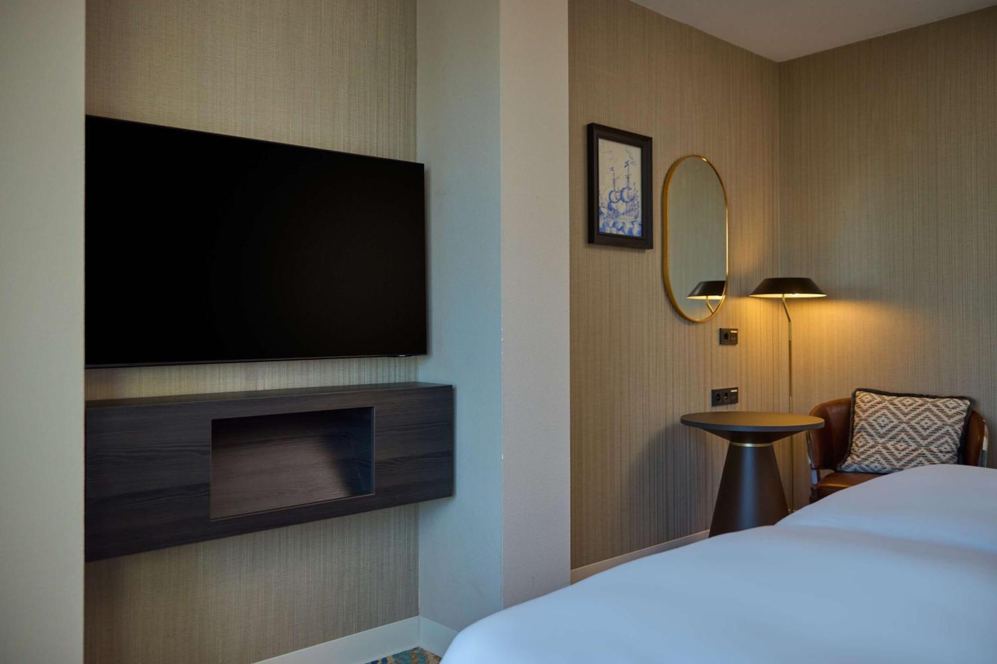 Mainport Hotel Rotterdam, A Hilton Affiliate Hotel Εξωτερικό φωτογραφία